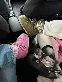 Moon Boot, Ski Season, Pink Moon, Shoe Inspo, Workout Shoes, Moon Boots, Instagram Girls, Winter Fits