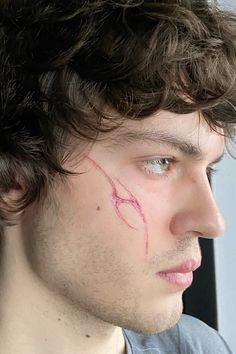 Scar Aesthetic Makeup, Sfx Scar Wax Makeup, Scare Make Up, Realistic Scar Makeup, Rigid Collodion Makeup, Scar Sfx Makeup, How To Make Fake Scars Makeup, Fake Scars Makeup, Collodion Makeup