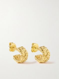 There's no limit to what Bottega Veneta can do with its signature intrecciato weave - these earrings are carefully etched to resemble the iconic pattern. They've been made in Italy from gold-plated metal and have a chunky hoop shape. Bottega Veneta Earrings, New Bottega, No Limit, Pearl Hoop Earrings, Fashion Jewelry Earrings, Gold Plated Earrings, Beauty Accessories, Silver Hoop Earrings, Fashion Bracelets