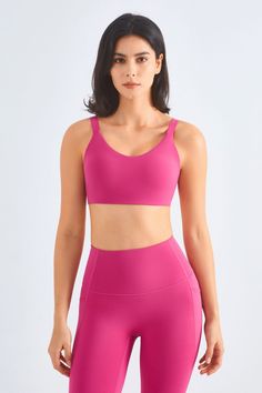 SOUTIEN-GORGE LONG CROISÉ:
Ce magnifique soutien-gorge à bretelles a une apparence unique combinant un style à bretelles et une découpe ouverte dans le dos. L'élégant dos ouvert croisé est conçu pour montrer parfaitement votre ligne de dos sexy, et la découpe spéciale met en valeur votre style personnalisé. Lorsque vous recherchez quelque chose d'unique et d'élégant, cela peut être le meilleur choix pour vous !

LEGGING TAILLE HAUTE À LA CHEVILLE:
Ce legging utilisant un tissu extensible dans le Compression Gym Bra With Built-in Support, Gym Sports Bra With Built-in Bra, Sculpting Activewear With Built-in Padding For Workout, Sports Bra With Built-in Padding For Yoga, Compressive Sports Bra With Built-in Bra For Sports, Yoga Activewear With Built-in Push-up Bra, Sports Bra With Built-in Bra For Gym, Compressive Workout Bra With Built-in Padding, Sports Push-up Bra