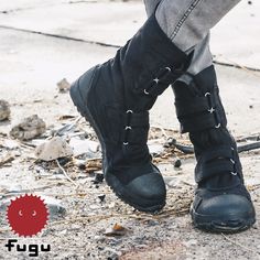 Top Rated Black Fugu Sa-Me Unisex Japanese Work Shoes & Boots. Perfect Burning Man Shoes, Mens Boots Burning Man Shoes, Japanese Shoes, Leather Duffle Bag Men, Burning House, Man Shoes, Cyberpunk Fashion, Leather Duffle Bag, Leather Duffle, Safety Boots