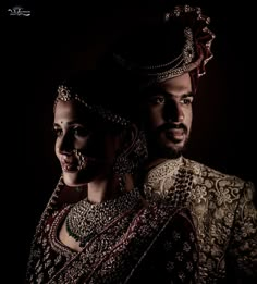 Couple Poss Wedding, Wedding Pose For Couple, Wedding Couple Pics, Wedding Shoot Poses Indian, Indian Wedding Pose, Groom Poss Wedding