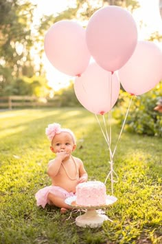 One Birthday Picture Ideas, Cake Smash Ideas Girl, One Year Old Smash Cake Photoshoot, First Birthday Smash Cake Photoshoot Outside, Baby Girl Smash Cake, Girl Smash Cake, 1 Year Birthday Photoshoot Outdoor, Sweet One Cake Smash, Outside Smash Cake Pictures