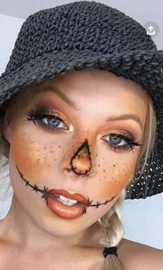 Simple Scarecrow Makeup, Easy Scarecrow Makeup, Simple Scarecrow, Halloween Makeup Looks Easy, Makeup Looks Easy, Halloween Costumes Cute, Scarecrow Halloween Makeup, Makeup Faces, Halloween Costumes Scarecrow