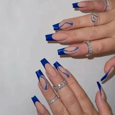 Nails 2023 Trends Coffin Shape, Royal Blue Nails Acrylic Coffin, Blue Acrylics With Design, Blue Nail Ideas Coffin, Royal Blue Acrylic Nails Medium Length, Long Blue Nail Ideas, Navy Prom Nails Acrylic, Blue Design Nails Acrylic, Royle Blue Nails