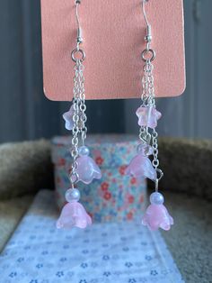 Cute Earrings Handmade, Cute Accesorios, Cute Handmade Pink Jewelry, Cute Handmade Pink Earrings, Charm Earrings Diy, Fairycore Jewelry With Matching Earrings For Gift, Handmade Kawaii Silver Earrings, Pink Fairycore Earrings As Gift, Flower Bead Earrings