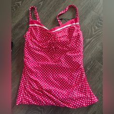 Coco Reef Tankini Top Underwire Adjustable Shoulder Straps Size 34c New Polka Dot Sleeveless Swimwear For Spring, Polka Dot Sleeveless Tankini For Summer, Sleeveless Polka Dot Tankini For Summer, Fitted Polka Dot Swimwear For Spring, Fitted Polka Dot Tankini For Beach, Fitted Polka Dot Tops For Beach, Polka Dot Sleeveless Summer Tankini, Summer Sleeveless Polka Dot Tankini, 2000s Tankini