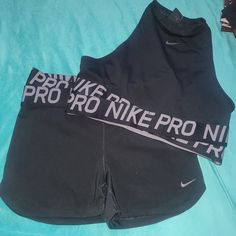 Sought After No Longer Sold In Stores Nike Pro Intertwist Set Both Size Xl Shorts Nike Pro, Shorts Nike, Nike Pros, Shorts Athletic, Nike Shorts, Nike Black, Athletic Shorts, Black Nikes, Nike Women