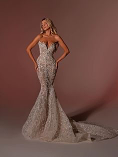 Sexy Illusion Deep V-neck Bridal Dress Sparkly Crystal Pearls Wedding Gown Luxury Mermaid Long Bride Albina Dyla, Matric Dance Dresses, Crystal Wedding Dresses, Gorgeous Prom Dresses, Prom Girl Dresses, Senior Prom Dresses, Bridal Gowns Mermaid, Classy Prom Dresses, Stunning Prom Dresses