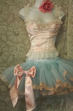 philocaly .. X ღɱɧღ || Dress Forms, Couture Vintage, Fancy Dresses, A Dress, Pastel Colors, Pretty Dresses, Runway Fashion