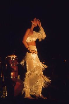 Cher Disco, Studio 54 Outfits, Cher Fashion, 1970s Glam, 70s Glamour