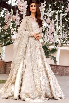 Ivory Color Wedding Lehenga Baju Kahwin, Wedding Dresses Pakistani, Indian Wedding Gowns, Desi Wedding Dresses, Asian Bridal Dresses, Asian Wedding Dress, Bridal Dresses Pakistan, Pakistani Wedding Dress, Style Guru