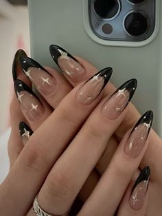 Nail Black Design Simple, Elegant Nail Designs Black, Black And Chrome Star Nails, Nail Inspiration Black And White, Black Nails Inspo Elegant, Black And White Nails Elegant, Simple Nails Design Black, Black Nail Gel Designs, Black Starry Nails