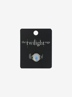 Twilight Bella Replica Moonstone Ring | Hot Topic Cullen Crest, Twilight Bella, Twilight Moon, Twilight Saga Series, Movie Replica, Team Jacob, Twilight Pictures