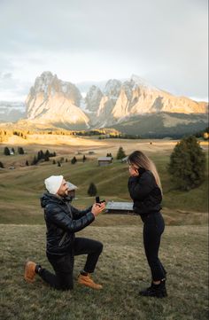 Epic proposal in Alpe Di Suisi, Dolomites Italy Mountain Proposal Outfit, Proposals In Nature, Proposal Ideas Greece, Outdoorsy Proposals, Proposal Ideas Hiking, Proposal Ideas Woods, Proposal With A View, Proposal In Woods