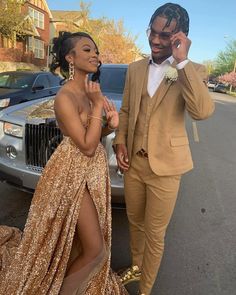 Orange And Green Prom Couple, Gala Themes Ideas Inspiration, Prom Dresses Black Couples, Matching Prom Outfits For Couples, Red Prom Couple Outfit, Prom Matching Couples Outfits, Prom Couples Black People, Prom Outfits For Couples, Couple Prom Outfits