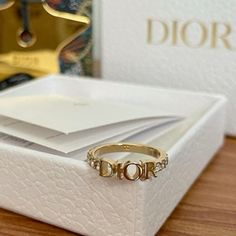 Dior Ring Aesthetic, Rich Girl Jewelry Aesthetic, Dior Jewelry Aesthetic, Expensive Gifts Aesthetic, Dior Ring Gold, Expensive Girl Aesthetic, Birthday Wishlist Aesthetic, Dior Jewelry Ring, Shoes Expensive