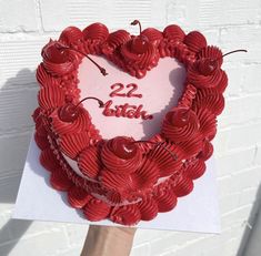 22birthday Ideas, 22nd Birthday Cake, Fancy Treats, 22nd Birthday Cakes, Cute Screen Savers, Fake Cakes, 20 Birthday, Aquarius Birthday, Birthday Night