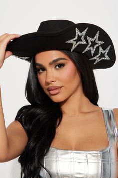 Goth Cowgirl, Halloween Cowboy, Stagecoach Festival, Cowgirl Tattoos, Amaya Colon, Yee Yee, Trail Ride, Concert Outfit Inspo, Chapeau Cowboy