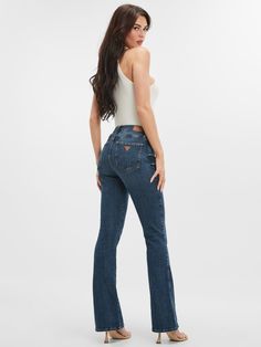 Sexy Flared Jeans Guess Clothing Womens, Birkin Mom, Style Essence, Blue Fog, Flair Jeans, Guess Girl, Clothing Pieces, Straight Crop Jeans, Fashion Fits