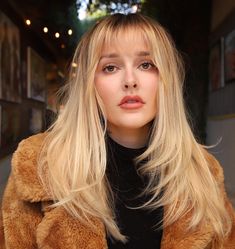 50 Low-Maintenance Wispy Bangs Looks To Try Right Now Golden Blonde Hair Color, Long Shaggy, Golden Blonde Hair, Shaggy Haircuts, Black Hair With Highlights, Shoulder Length Hair Cuts, Wispy Bangs, Golden Blonde, Haircut For Thick Hair