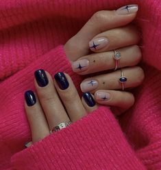 Retro Nail Ideas, Short Manicure Designs, Negative Space Nail Art, Minimal Nails, Casual Nails, Pretty Gel Nails, Soft Nails, Spring Nail Art, Spring Nail