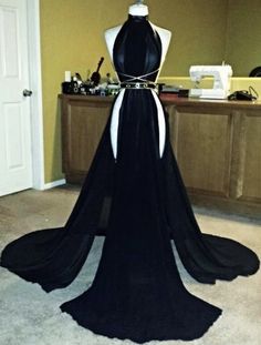 Diy Clothes Patterns, Dark Dress, Dress Design Sketches, Prom Dress Inspiration, Black Wedding Dresses, Ball Gown Dresses, Summer Fashion Outfits