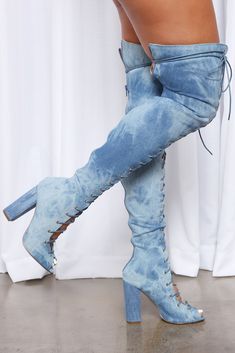 Thigh High Denim Boots, Lace Up Thigh High Boots, 2000s Fashion Inspiration, Baby Santa, Knee Boots Outfit, Gucci Baby, Denim Heels, Boot Shoe, Off White Shoes