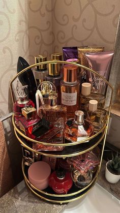 Perfume And Skincare Aesthetic, Perfume Vision Board, Perfume Organization Aesthetic, Fragrances Aesthetic, Parfum Collection, Organization Aesthetic, Manifesting Vision Board