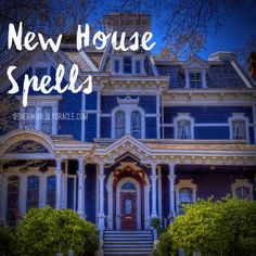 a blue house with the words new house smells over it