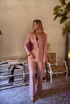 Old Pink Maon Blazer Shearling Coat Womens, Pink Hair Dye, Parisian Women, Old Pink, Club Fits, Pink Suit, Pink Shade, Little Outfits, Pink Blazer