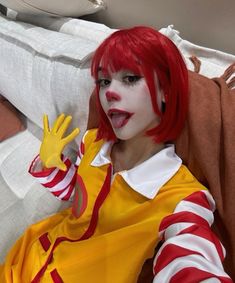 Anime Costume Ideas Halloween, Halloween Costumes Women Red Hair, Ronald Mcdonald Makeup, Clown Costume Cute, Red Clown Costume, Clown Girl Costume, Horror Characters Costumes, Female Clown Costume, Costumes Black Women