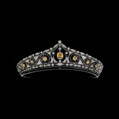 Diamond Tiara African, Luxury Crown-shaped Elegant Jewelry, Luxury Elegant Crown Design Jewelry, Luxury Elegant Jewelry With Round Crown, Luxury Elegant Crown-shaped Jewelry, Diamond Tiaras Royal, Classic Luxury Jewelry With Crown Design, Luxury Fine Jewelry Crown, Royal Tiaras And Crowns