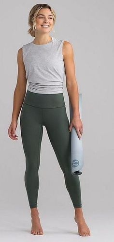 Elevate your fitness wear with 20+ Gym Outfits that turn heads at the gym! From Modest Gym Outfits that keep you covered yet stylish to Gym Short Outfits perfect for intense workouts, we’ve got all your workout wardrobe needs. Whether you prefer the sleek look of leggings or a comfy Sweatpants and Bodysuit Outfit, these Gymwear Outfits blend function and flair. Embrace the Work Out Outfits Aesthetic with Cute Gym Outfits that inspire confidence, or try a Gym Outfit Baggy for a laid-back vibe.... Yoga Outfit Ideas, Yoga Pants For Work, Yoga Pants Outfit Ideas, Yogapants Outfit, Pants Outfit Ideas