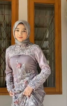 Farisha Iris, Awek Melayu, Muslimah Fashion Casual, Hijab Jeans, Tutorial Hijab Pashmina, Dress Gamis, Pashmina Hijab Tutorial