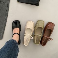 Zapatos Mary Jane, Dr Shoes, Denim On Denim, Funky Shoes, Womens Mary Janes, Square Head, Mary Jane Shoes Womens, Aesthetic Shoes, Mary Jane Pumps