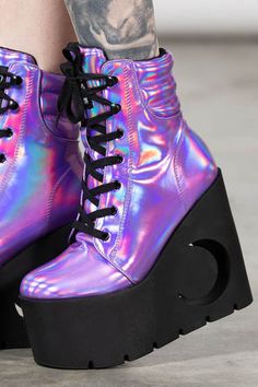 Diana Crescent Wedge Boots [PURPLE HOLOGRAPHIC] Holographic Boots, High Heel Platform Boots, Holographic Fashion, Rave Shoes, Demonia Boots, Punk Style Outfits, Purple Holographic, Rainbow Laces, Goth Shoes