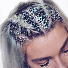 Straight Hair Updo, Smart Hairstyles, Glitter Roots, Boxer Braids, Bronde Balayage, Festival Hair, Glitter Hair, Glitter Dress, Trending Hairstyles