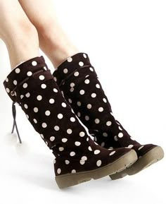 Cute Snow Boots, Spearmint Tea, Dr Shoes, Funky Shoes, I'm With The Band, Zooey Deschanel, Cool Stuff, Pretty Shoes, Dream Shoes