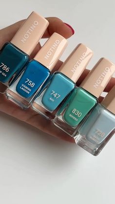 Blue Notino Gel Effect Nail Polish 786 Deep Sea, 758 Iceberg Lagoon, 747 Bae, 830 Riviera, 720 Bath Bubbles