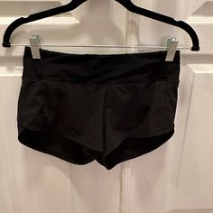 Basically Brand New Worn Once But Too Small And I Already Cut Tag Lulu Size 2, Lululemon Size 2, Lulu Lemon, Cute Everyday Outfits, Stomach Workout, Fashion Fits, Shorts Athletic, Clothing Ideas, Shorts Black