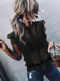 Lace Tank Tops, Shirt Knot, Lace Splicing, Lace Tank, Outfits Casuales, Love Fashion