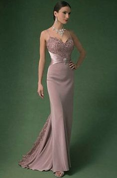 The dress must follow the body of the woman. Jack Forrest couture. Lace Waistcoat, Pink Evening Dresses, Elegant Mother Of The Bride, Mother Of The Bride Dresses Long, Mother Of The Bride Gown, Pink Cap, Mother Of Groom Dresses, Mob Dresses