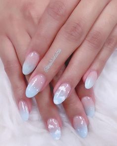 Kawaii Nails Acrylic Almond, Sky Inspired Nails, Acrylic Nails Cute Design, Blue Cloud Nails Acrylic, Cute Oval Nails Design, Sky Nails Design, Aquarius Nail Designs, Rose Nails Art, Nails Art Summer