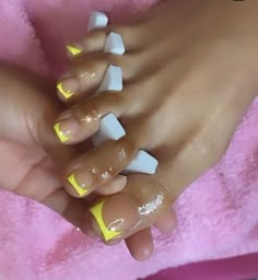 Pedicure Ideas Summer, Toe Nails Designs, Pedicure Toenails, Pedi Ideas, Summer Pedicure, Pedicure Ideas