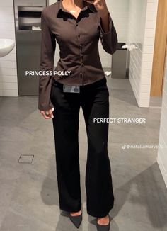 Medical Student Business Casual, Professional Baddie Outfits, Corporate Outfits Aesthetic, 2000s Work Outfits, Office Outfits Women Aesthetic, Work Experience Outfits, Formal Wear Aesthetic, Lawyer Outfit Aesthetic, Business Casual Outfits Aesthetic