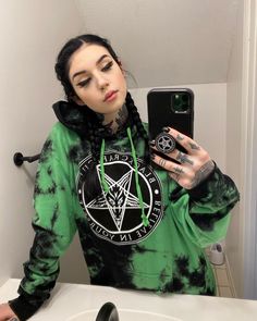 Briana Todd, Grunge Girl Aesthetic, Dope Swag, Goth Beauty, Grunge Girl, Black And Grey Tattoos, Grunge Outfits