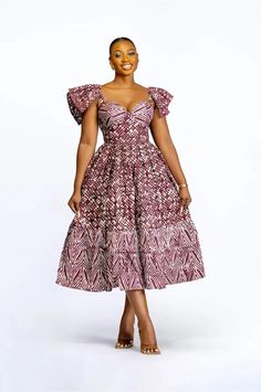 Traditional Gown Designs, African Print Dresses For Church, Ankara Dress Designs Chic, Vitenge Dresses Designs, Stylish Ankara Dresses, Chitenge Dresses, Car 2023, Midi Gown