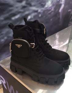 Pink Platform Boots, Boots Goth, Foot Shoes, Pink Platform, Black Combat Boots, Nike Tennis, Hype Shoes