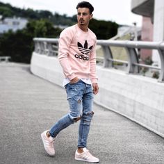 Street Tshirt, Style Gentleman, Adidas Sweater, Man Style, Best Jeans, Mens Fashion Trends